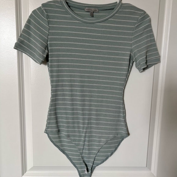 New Charlotte Russe Floral Ruffle Bodysuit main image 0